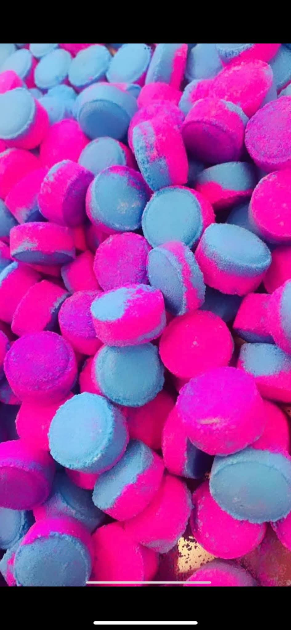 Mini chill pill bathbombs